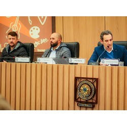 Recomposição de salários de prefeito, vice-prefeito e secretários em Campo Largo.